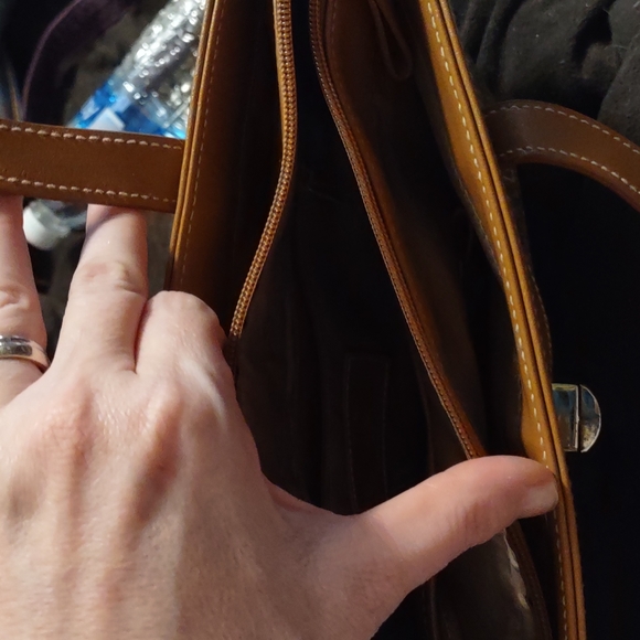 America Carryland Brown Purse - Picture 5 of 10